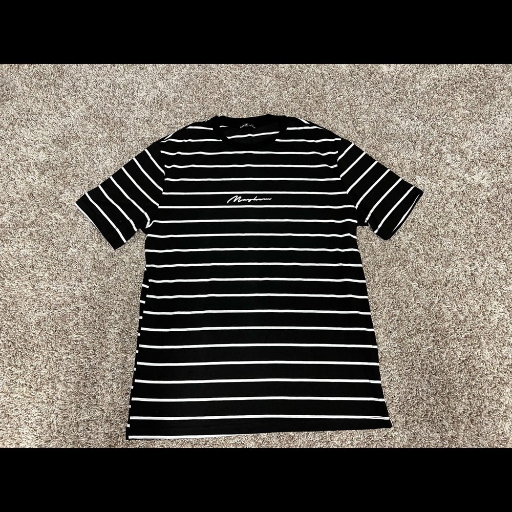 Mens Small Graphic Black Tee